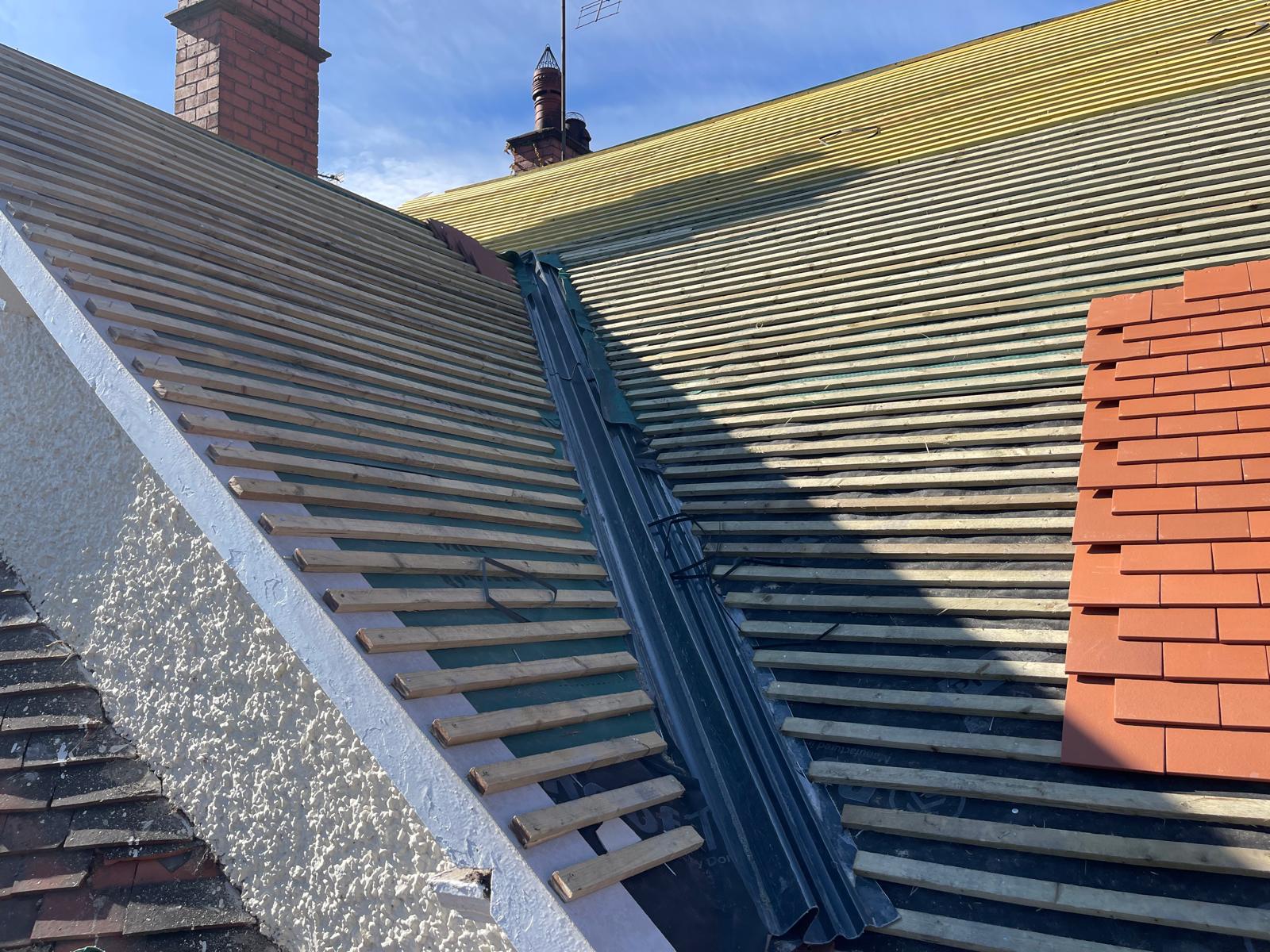 New roof timber battens and breathable membrane ready for tiling